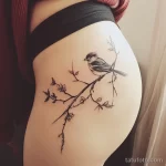 Интимное тату на фото - Delicate bird and branch tattoo on the hip bone s d fd c d efcd - 080224 tatufoto.com 143