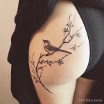 Интимное тату на фото - Delicate bird and branch tattoo on the hip bone s eb f d effb - 080224 tatufoto.com 147