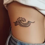Интимное тату на фото - Minimalist wave tattoo near the bikini line style bfaf db e ffffd _1_2 - 080224 tatufoto.com 313
