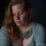 Интимное тату на фото - Portrait of a woman overcoming norms with her tattoo ce a a af affcbbb - 080224 tatufoto.com 341
