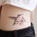 Интимное тату на фото - Small hummingbird tattoo on the lower belly style fcfc eb bfa fe _1 - 080224 tatufoto.com 394