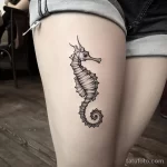 Интимное тату на фото - Small seahorse tattoo near the groin style raw cda e da bf cdad _1_2_3 - 080224 tatufoto.com 421