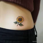 Интимное тату на фото - Small sunflower tattoo on the lower back style ra bcd acd b bf afecdd _1 - 080224 tatufoto.com 426
