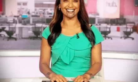 Первая женщина с татуировками маори на лице – ведущая новостей на телевидении: факты и фото