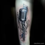 Татуировка про радио - Realistic example of a tattoo on a persons body depi ddb e baedd - 130224 tatufoto.com 005
