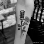 Татуировка про радио - Realistic example of a tattoo on a persons body disp eddb a e effb _1 - 130224 tatufoto.com 024