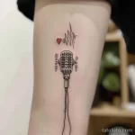 Татуировка про радио - Realistic example of a tattoo on a persons body feat e bee efcb _1_2 - 130224 tatufoto.com 037
