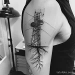 Татуировка про радио - Realistic example of a tattoo on a persons body illu cf ff c af caabe - 130224 tatufoto.com 050