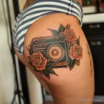 Татуировка про радио - Realistic tattoo design of a vintage radio nestled a cda a aa d eacdbe _1 - 130224 tatufoto.com 133