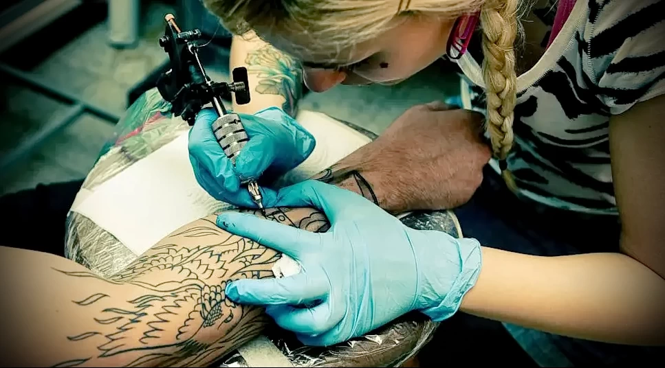 Что делать, если татуировка вызывает споры в семье - фото для tatufoto.com 20.03.2024 4