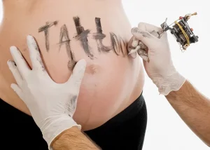 Можно ли делать татуировку во время беременности 8 - 270824 tatufoto.com 08