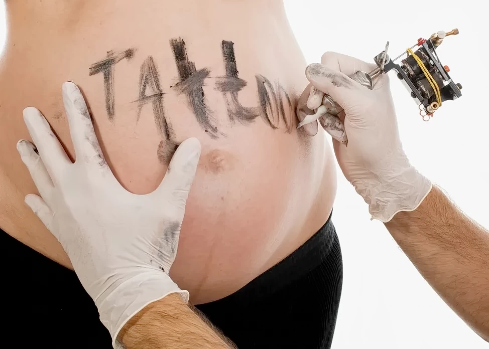 Можно ли делать татуировку во время беременности 8 - 270824 tatufoto.com 08