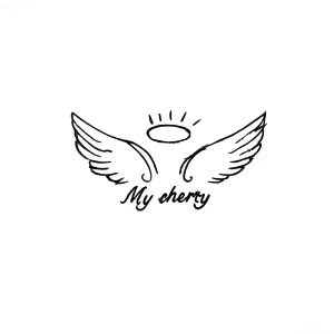 Минималистичная татуировка ангельских крыльев с нимбом и надписью "My cherry" в стиле скетч.