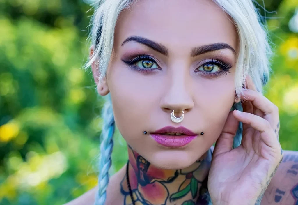 ИСТОРИЯ ТАТУИРОВКИ В МОДЕ - tatufoto.com 01092024 35