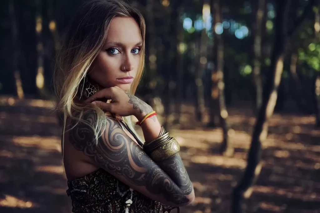 ИСТОРИЯ ТАТУИРОВКИ В МОДЕ - tatufoto.com 01092024 40