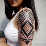 beautiful woman with a geometric tattoo on her upper arm tatufoto.com 039