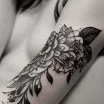 detailed black and white tattoo on a woman’s wrist, close-up, tatufoto.com 282