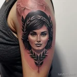 tattoo of a laurel wreath on a woman s upper arm tatufoto.com 224