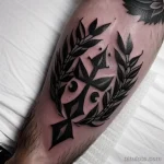 tattoo of a wreath with thorns on a man s forearm tatufoto.com 288