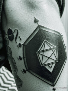 Кулинарные тату шеф-поваров - Monochrome tattoo design of a honey jar with dipper, tatufoto.com 291