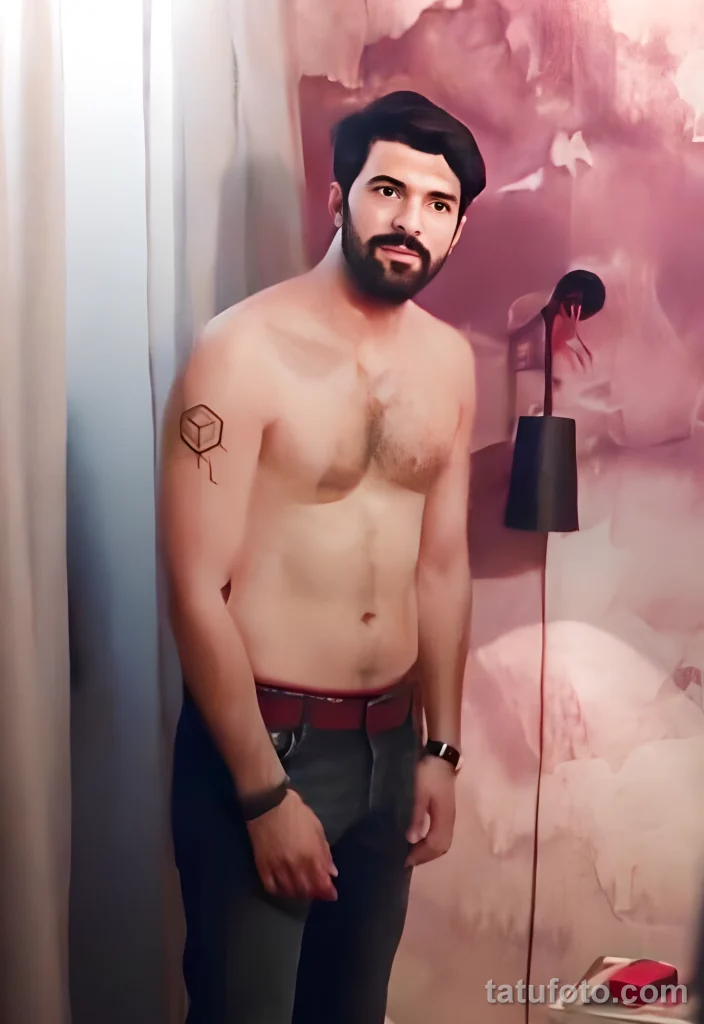 Энгин Акюрек татуировки 1