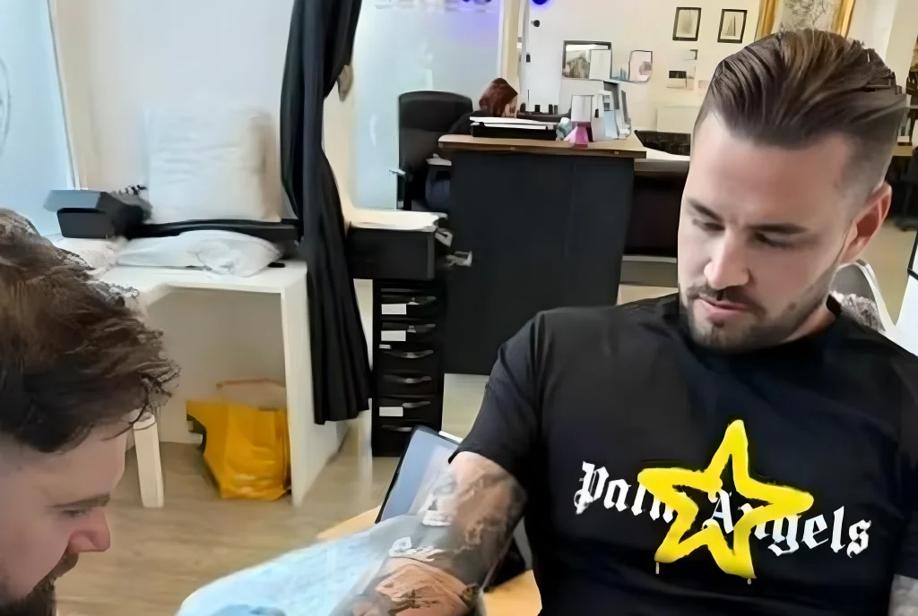 Карл Вудс превратил татуировку с лицом Кэти Прайс в дьявола - №02 - tatufoto.com