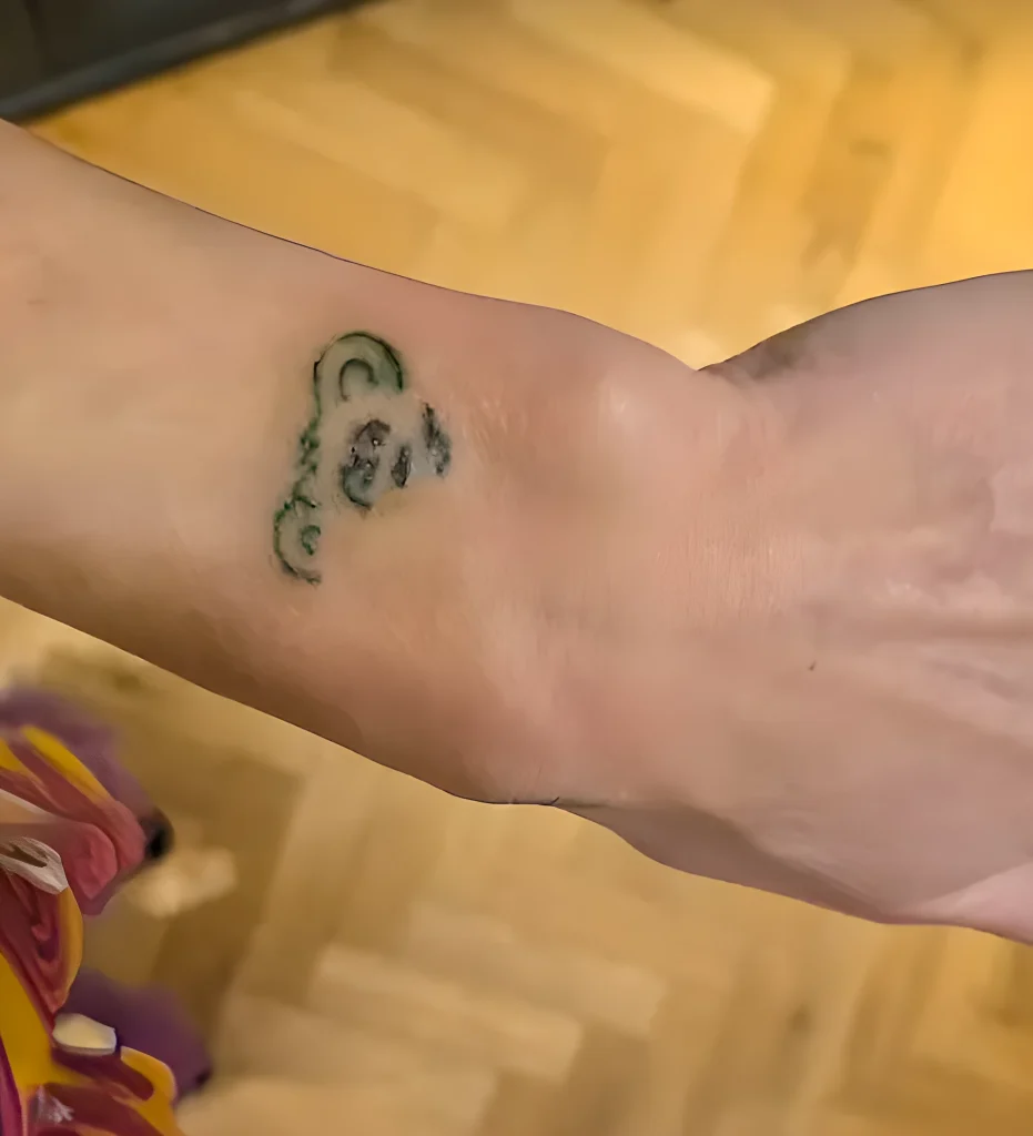 Фирн Коттон сделала тату у поп-звезды после развода - 2025 - №04 - tatufoto.com
