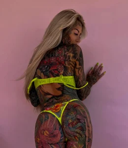 Бекки Холт (@becky_holt__) — самая татуированная девушка - 01 - фото tatufoto.com