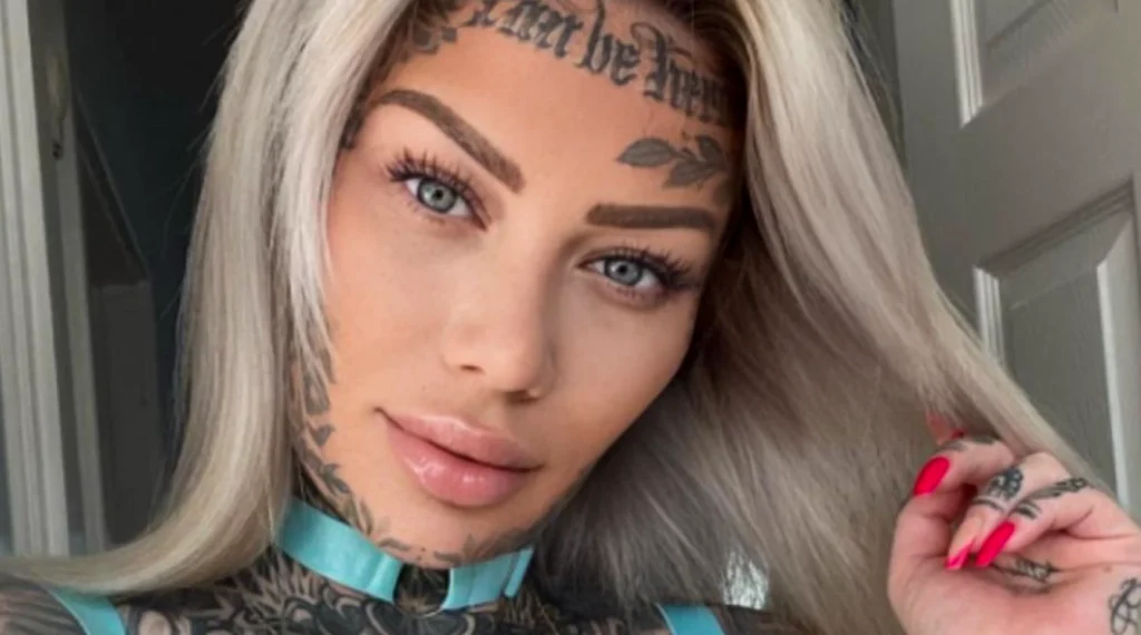 Бекки Холт (@becky_holt__) — самая татуированная девушка - 32 - фото tatufoto.com