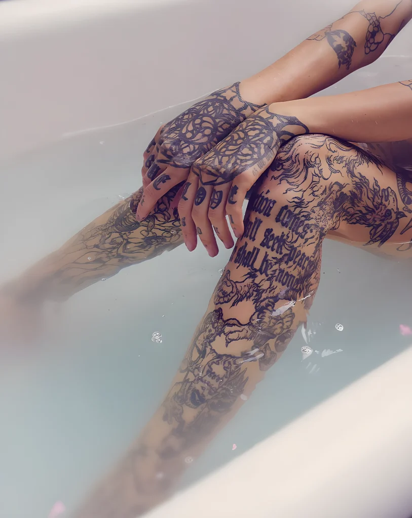 Сара Фабел (@sarafabel) — культовая тату-модель - 22 - фото tatufoto.com