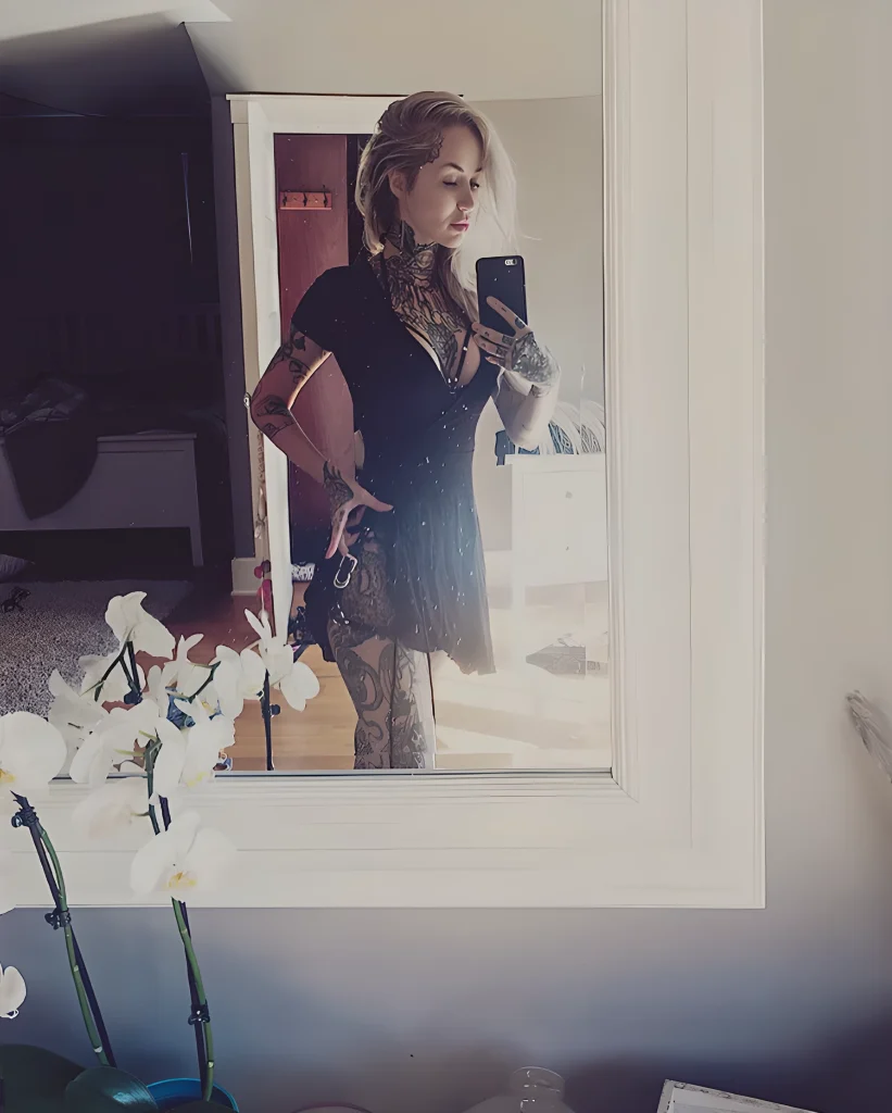 Сара Фабел (@sarafabel) — культовая тату-модель - 29 - фото tatufoto.com
