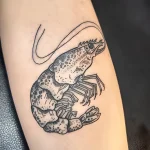 Татуировка с креветкой ко Дню креветок – 10 мая №05 - фото tatufoto.com