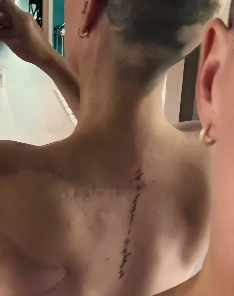 Тедди Мелленкамп набила тату в честь отца №02 - фото tatufoto.com