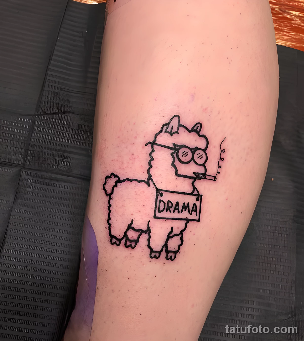 Значение татуировки Лама - пример рисунка тату - 2025 №19 - tatufoto.com