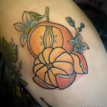 Пример рисунка татуировки с мандарином - идея 2025 №48 - tatufoto.com