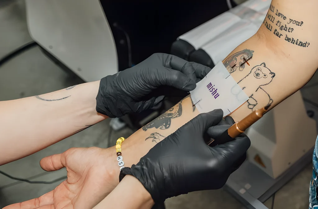 Робот делает татуировки- в Нью-Йорке появился первый 2025 №02 - фото tatufoto.com