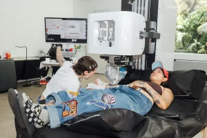 Робот делает татуировки- в Нью-Йорке появился первый 2025 №05 - фото tatufoto.com