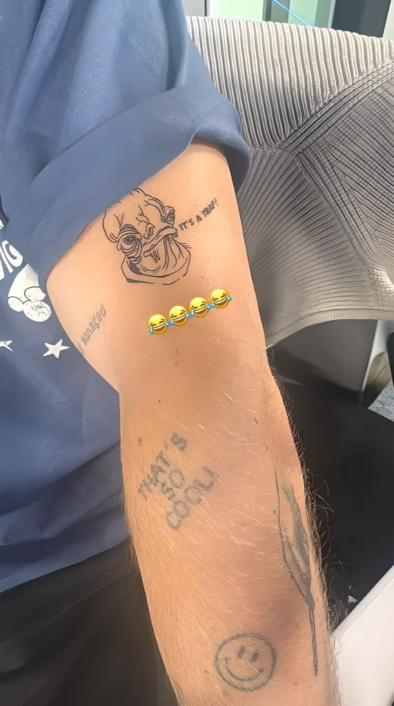 Тату -Это ловушка!-- Сэм Томпсон набил Адмирала Акбара 2025 №02 - tatufoto.com