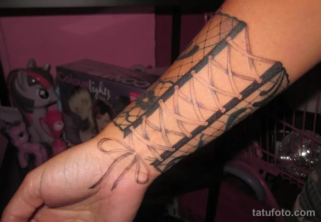 Значение тату корсет - пример рисунка тату №80 - tatufoto.com