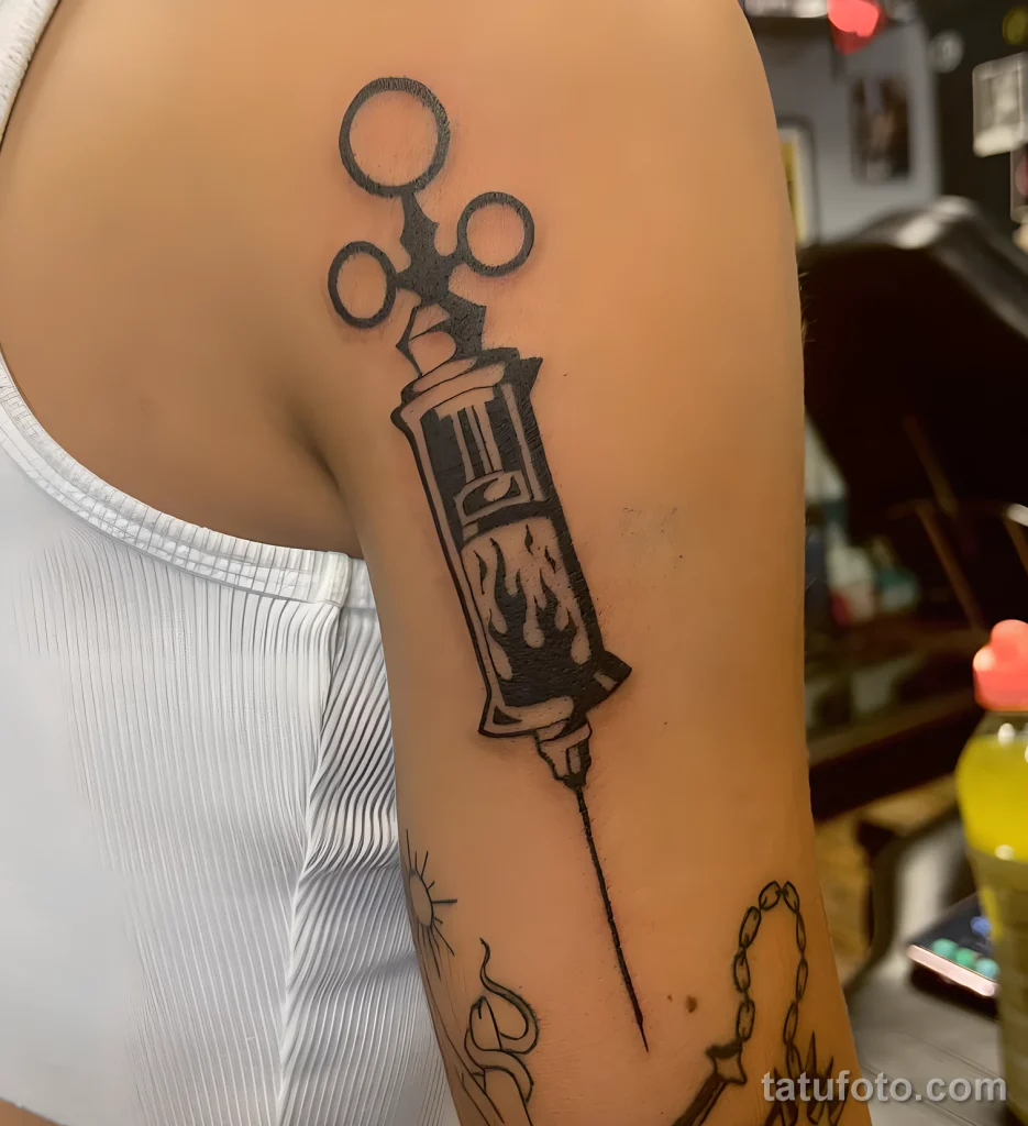 Значение тату шприц - пример рисунка тату №21 - tatufoto.com