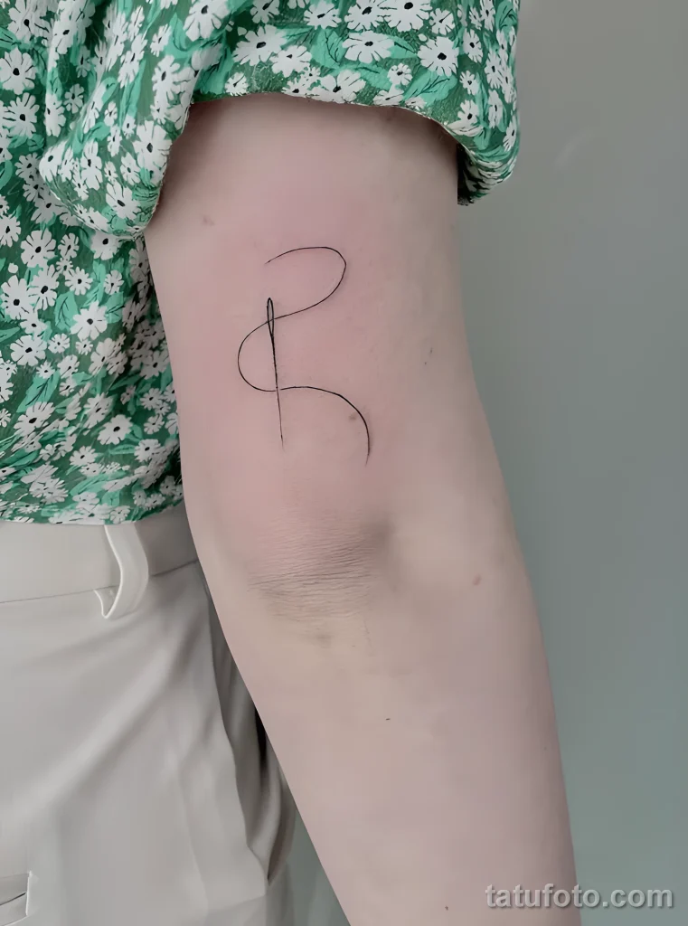 Пример рисунка тату иголка с ниткой №01 - tatufoto.com