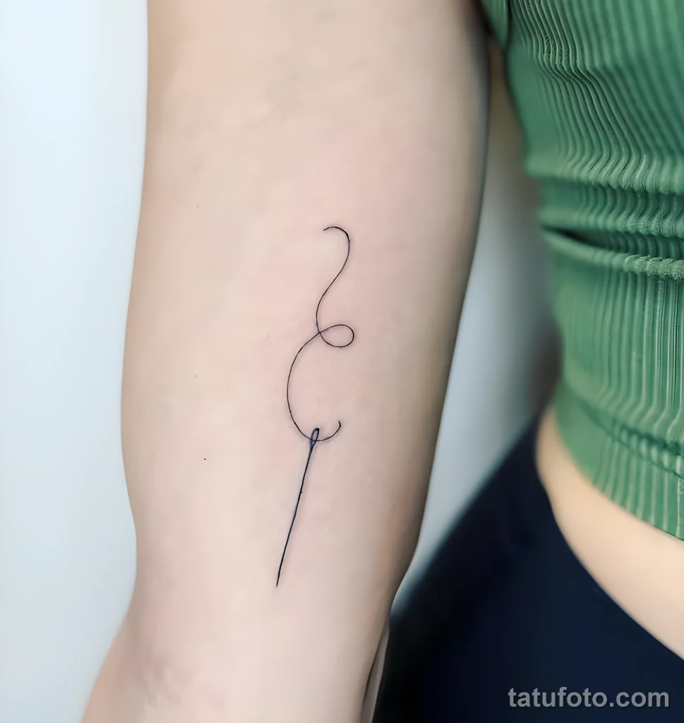 Пример рисунка тату иголка с ниткой №05 - tatufoto.com