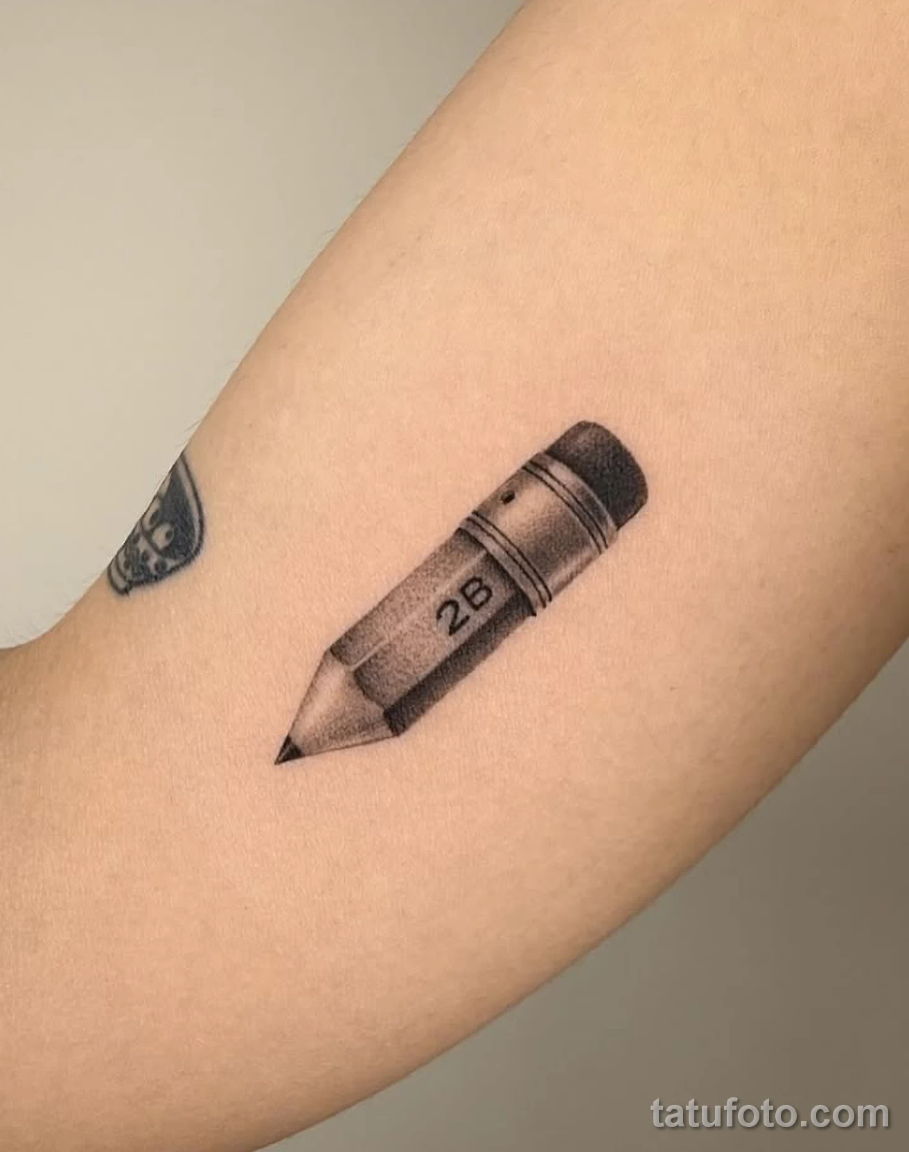 Пример рисунка тату карандаш №01 - tatufoto.com