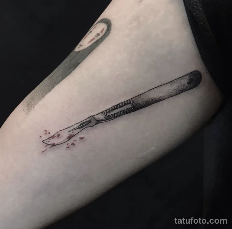 Пример рисунка тату скальпель- для хирурга №25 - tatufoto.com