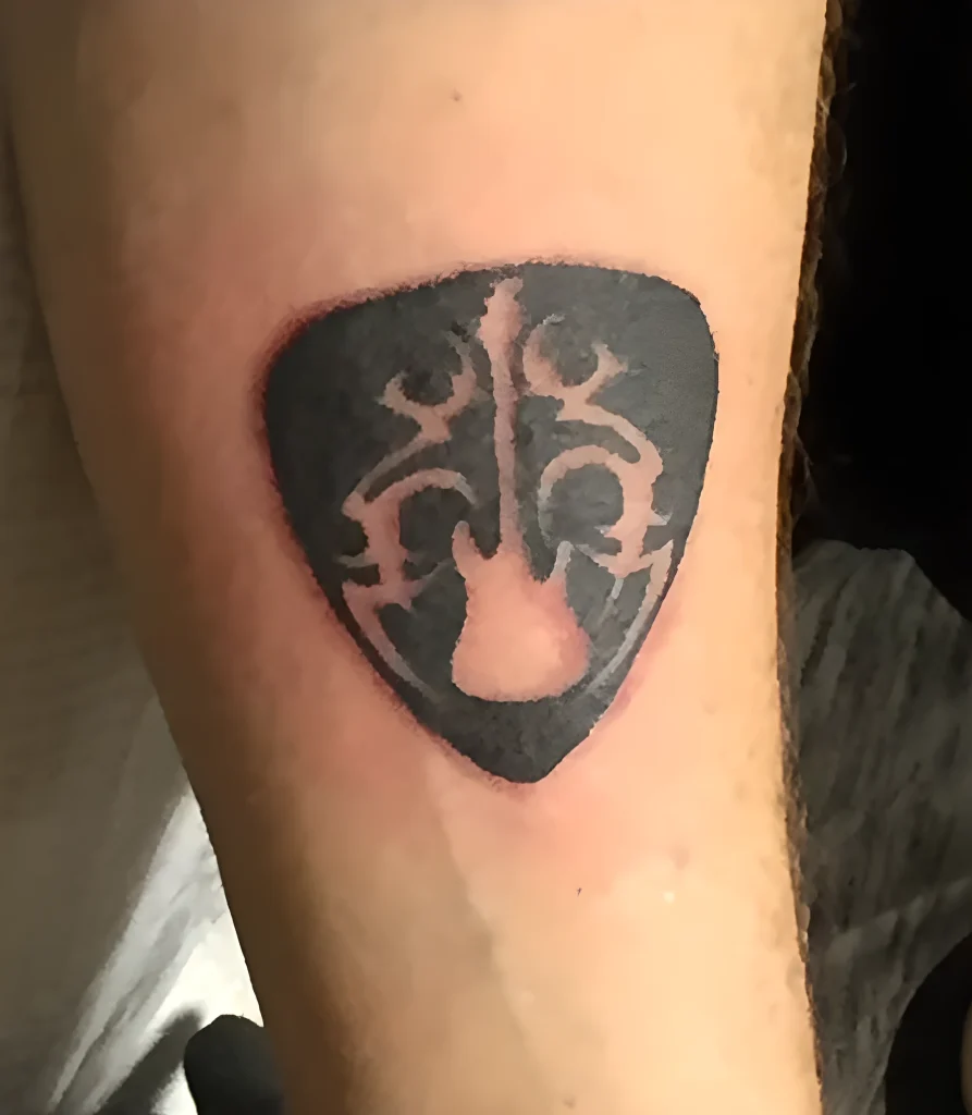 тату-медиатор-пример-рисунка-тату-для-tatufoto-com-14
