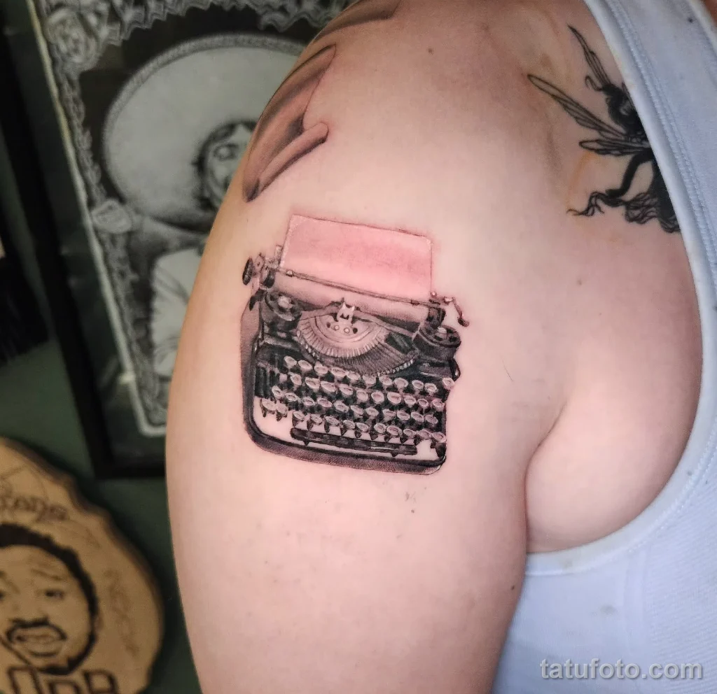 Пример рисунка тату пишущая машинка №03 - tatufoto.com