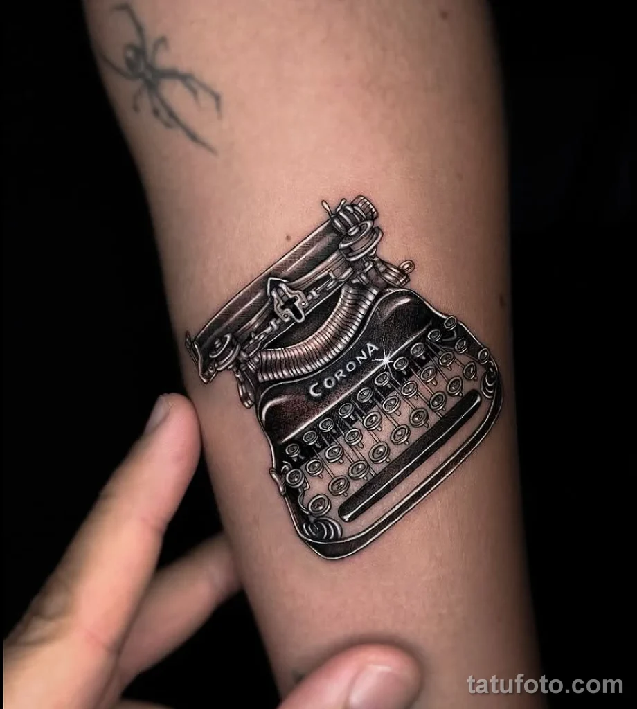 Пример рисунка тату пишущая машинка №05 - tatufoto.com