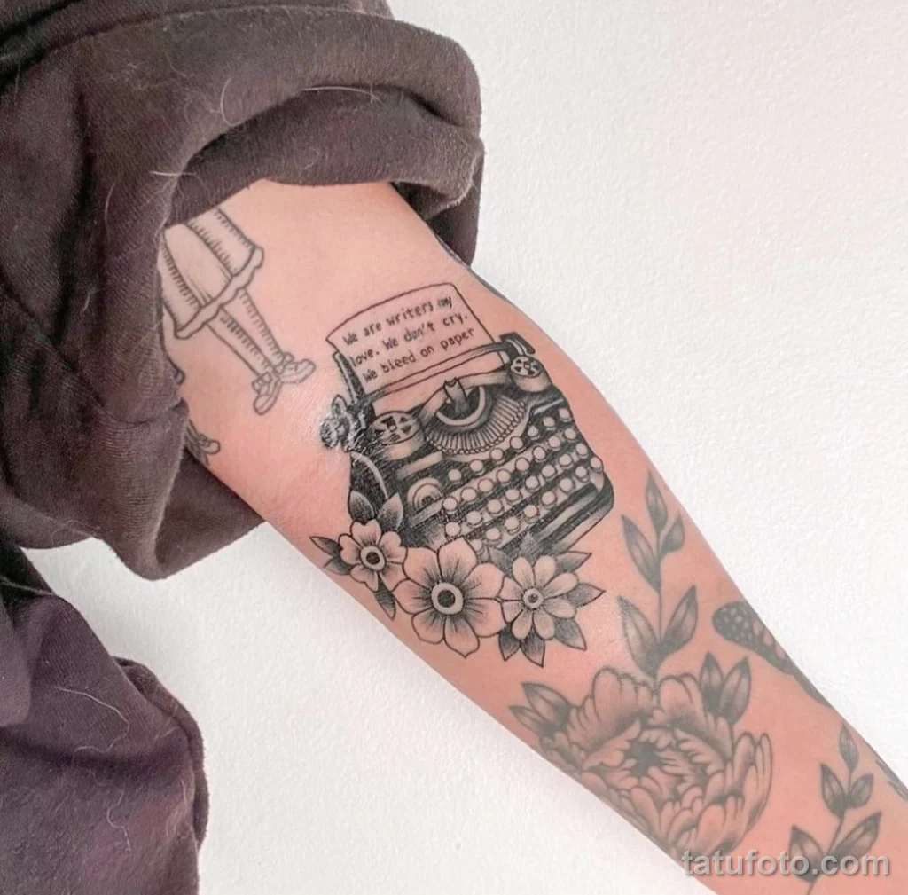 Пример рисунка тату пишущая машинка №14 - tatufoto.com
