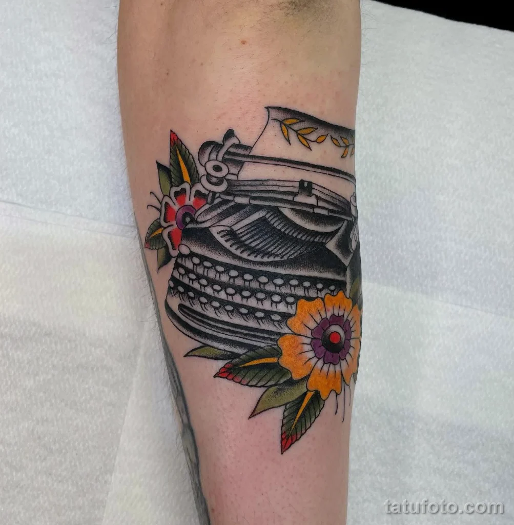 Пример рисунка тату пишущая машинка №21 - tatufoto.com