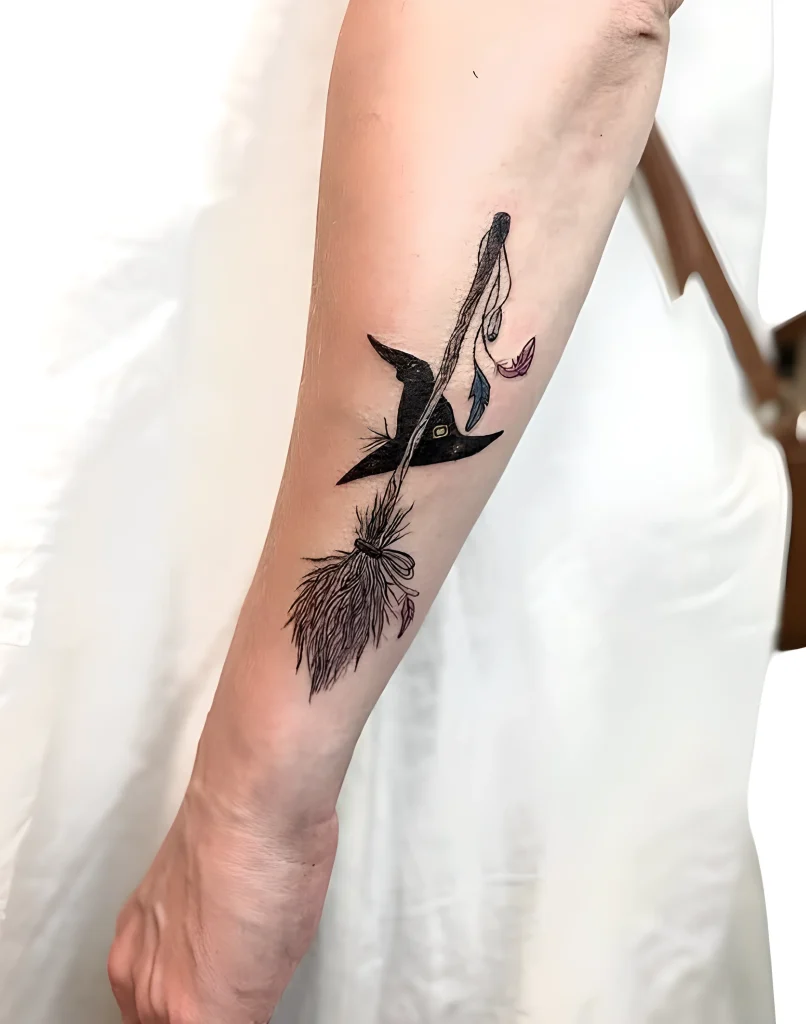 тату-метла-ведьмы-пример-рисунка-тату-для-tatufoto-com-22
